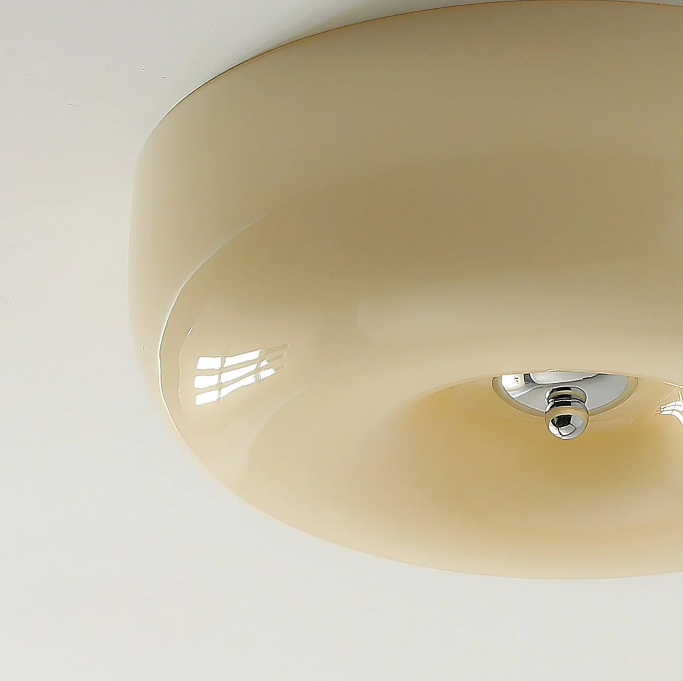Nowoczesny plafon sufitowy — minimalistyczna lampa w połysku | Norivo Norivo