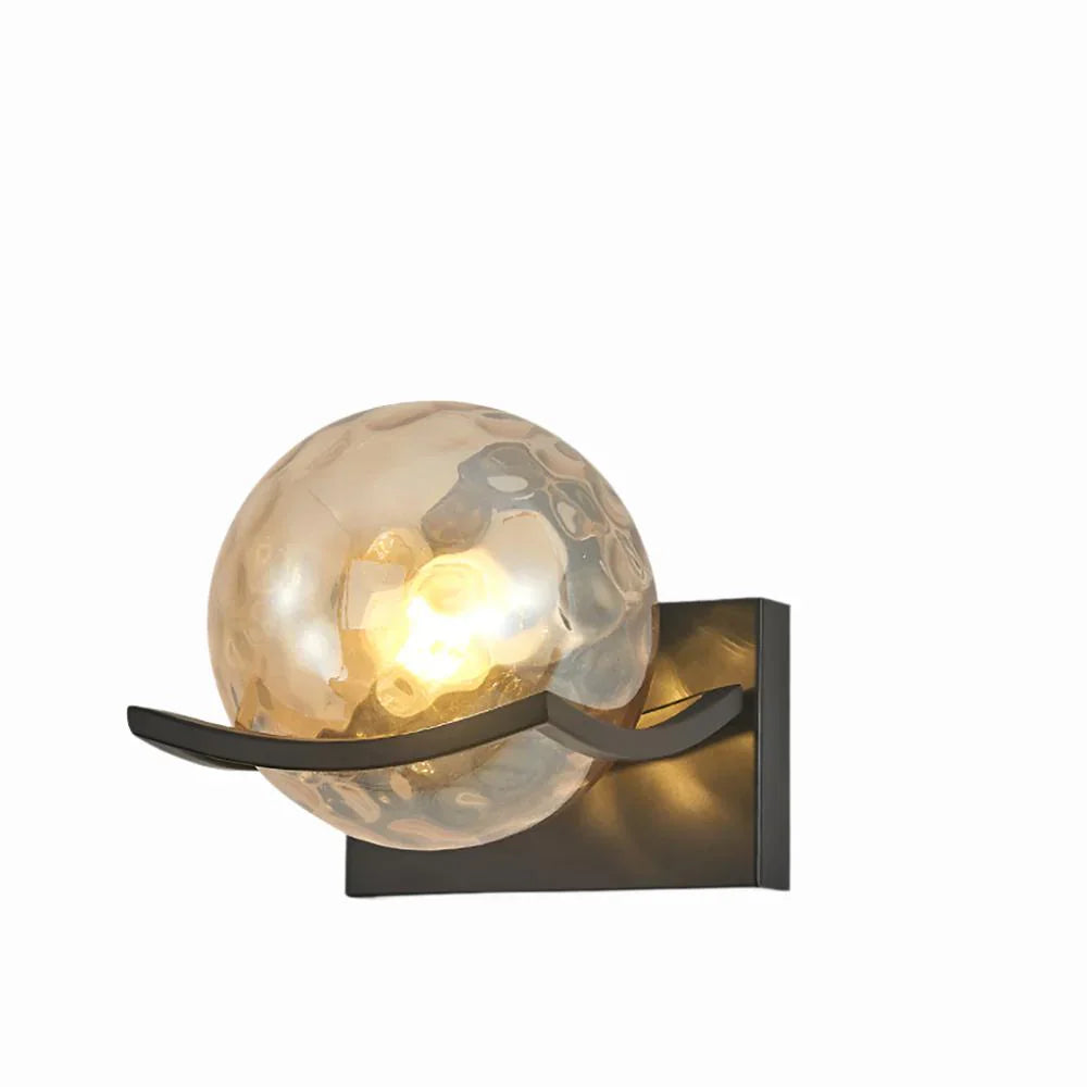 Nowoczesny kinkiet kulisty — elegancka lampa ścienna ze szkła | Norivo Norivo