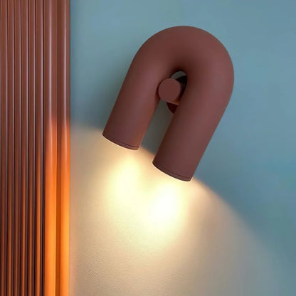 Nowoczesna lampa ścienna LED w kształcie łuku — designerski kinkiet, 4 kolory | Norivo Norivo