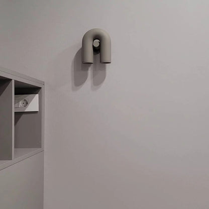 Nowoczesna lampa ścienna LED w kształcie łuku — designerski kinkiet, 4 kolory | Norivo Norivo