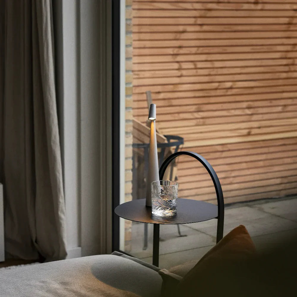 Elegancka lampa stołowa LED — smukły design, dotykowy włącznik, 5 kolorów | Norivo Norivo