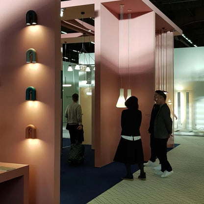 Nowoczesna lampa ścienna LED w kształcie łuku — designerski kinkiet, 4 kolory | Norivo Norivo