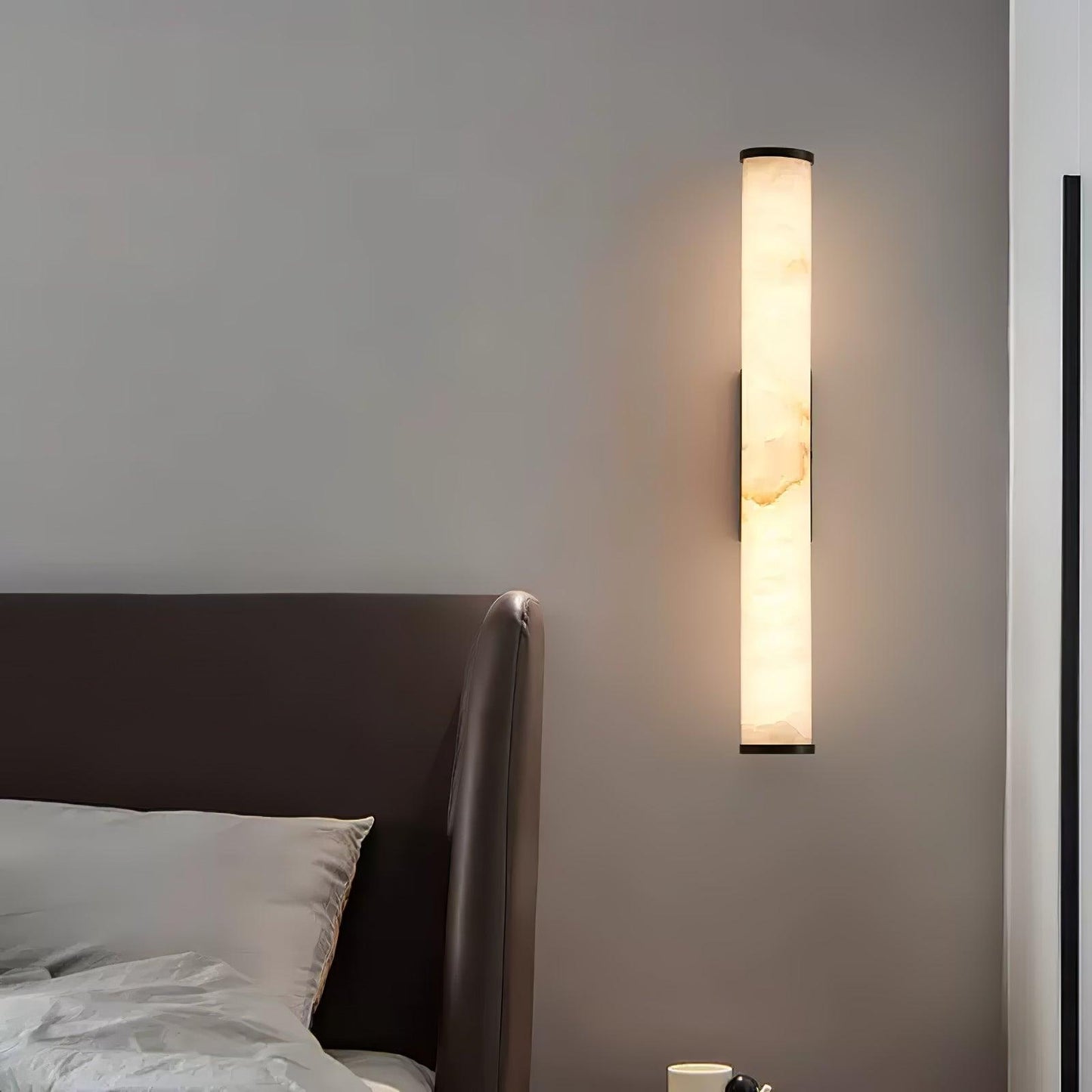 Nowoczesny kinkiet LED z alabastrowym kloszem — elegancka lampa ścienna | Norivo Norivo