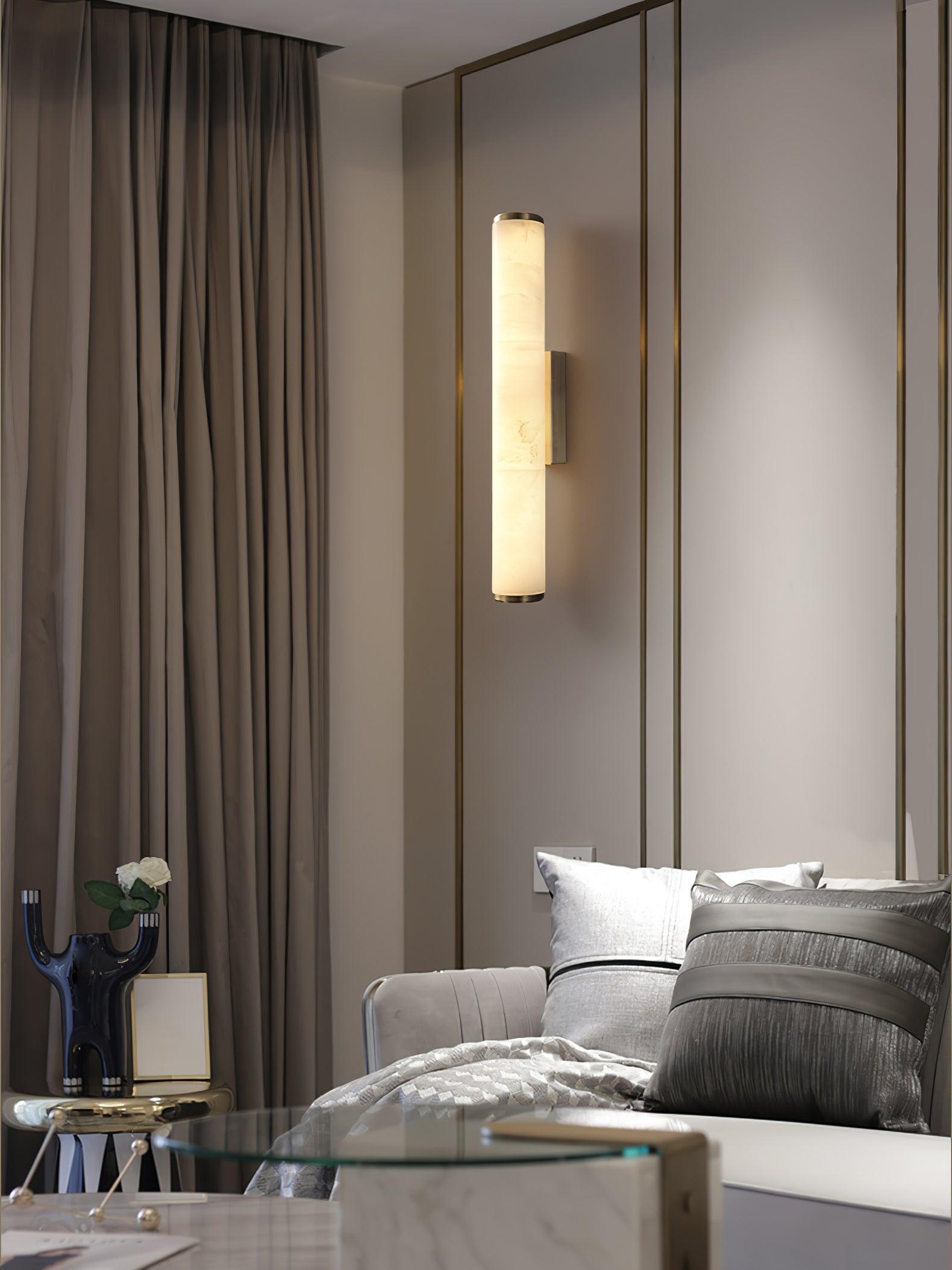 Nowoczesny kinkiet LED z alabastrowym kloszem — elegancka lampa ścienna | Norivo Norivo