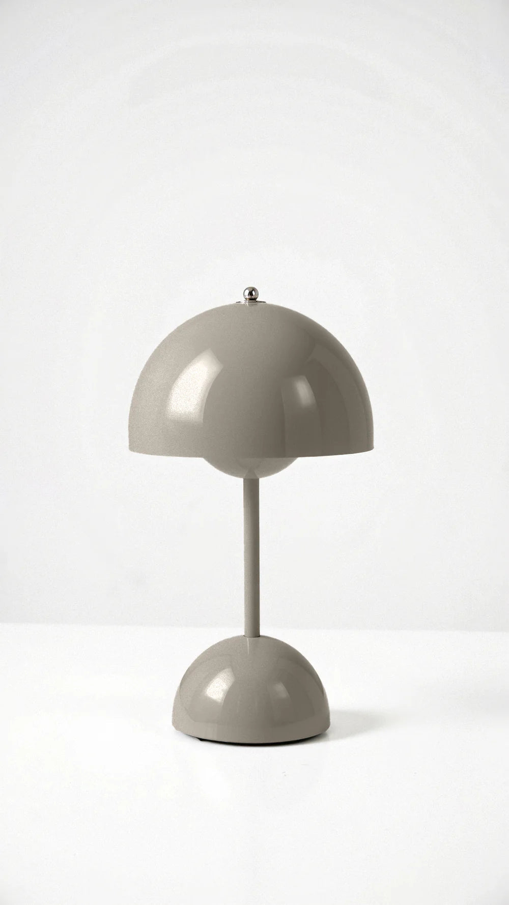 Bezprzewodowa lampa stołowa szara