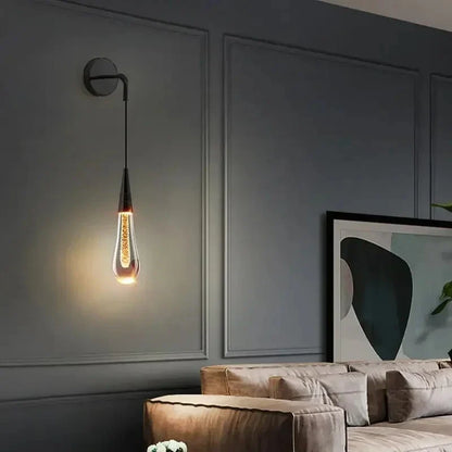 Kinkiet ścienny wiszący z dekoracyjną żarówką — minimalistyczna lampa LED | Norivo Norivo
