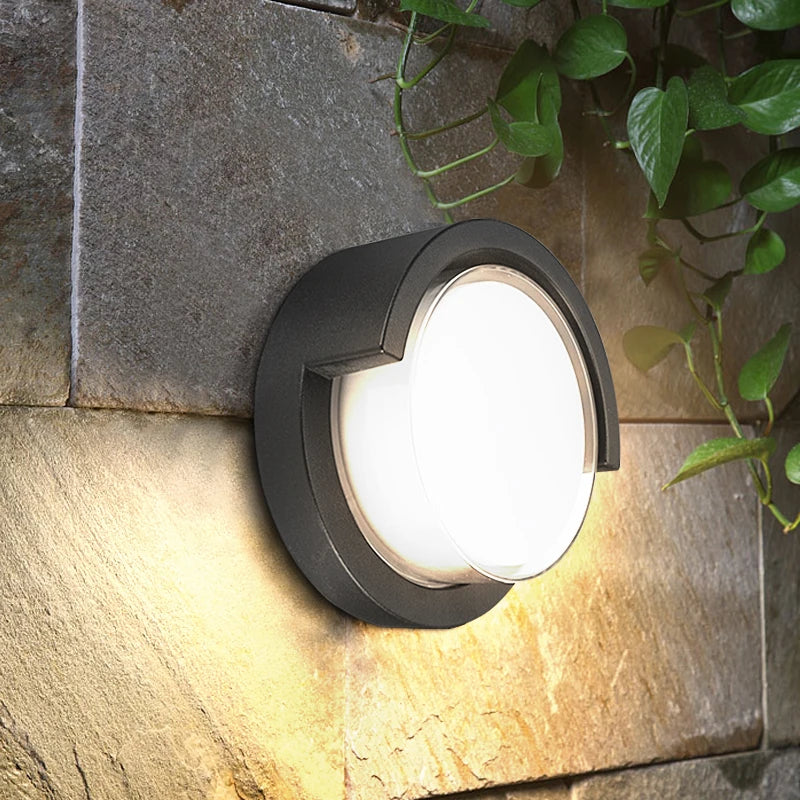 Zewnętrzna lampa ścienna LED z czujnikiem ruchu — IP65 | Norivo Norivo