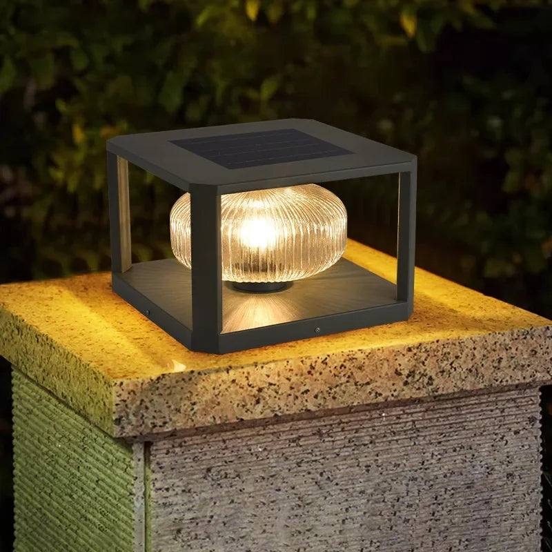 Designerska lampa solarna LED — geometryczne oświetlenie ogrodowe, 2 rozmiary | Norivo Norivo