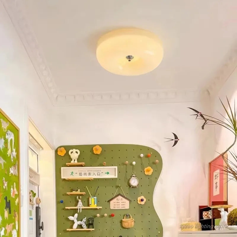Nowoczesny plafon sufitowy — minimalistyczna lampa w połysku | Norivo Norivo