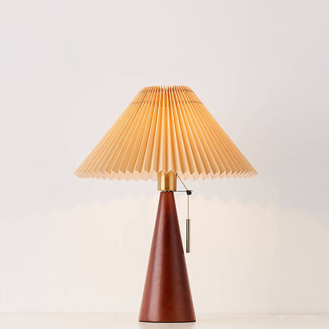 Lampa stołowa z plisowanym kloszem — drewniana podstawa, styl skandynawski | Norivo Norivo