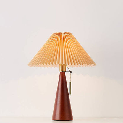 Lampa stołowa z plisowanym kloszem — drewniana podstawa, styl skandynawski | Norivo Norivo