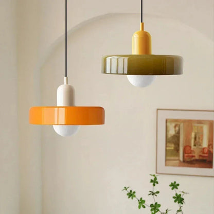 Lampa wisząca z kolorowym szklanym kloszem Bauhaus | Norivo Norivo