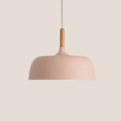 Metalowa lampa wisząca z drewnianym akcentem — styl skandynawski | Norivo Norivo