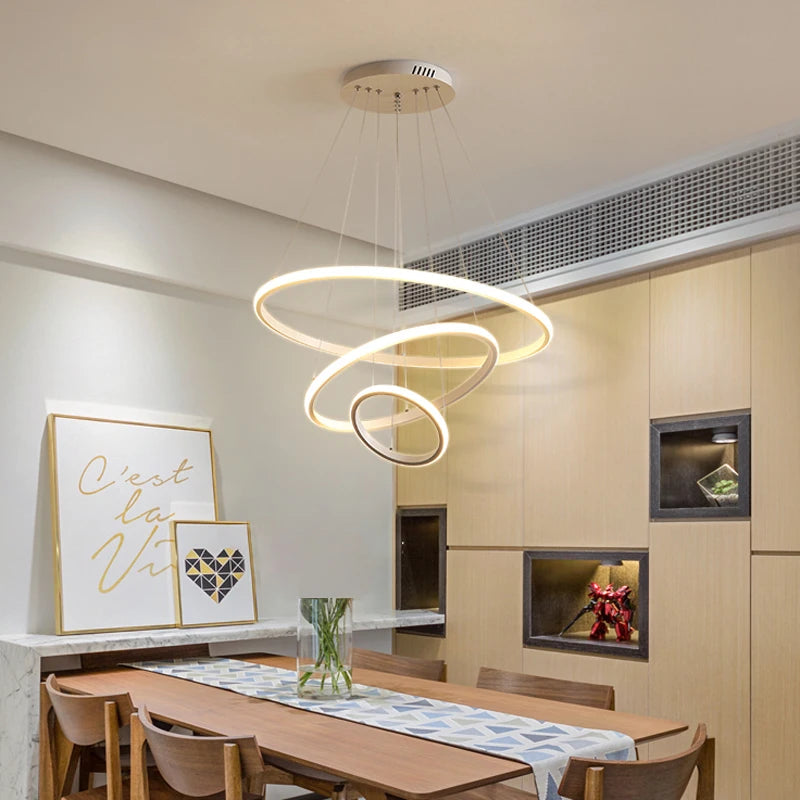 Designerska lampa wisząca LED — żyrandol z formą pierścieni 3D | Norivo Norivo