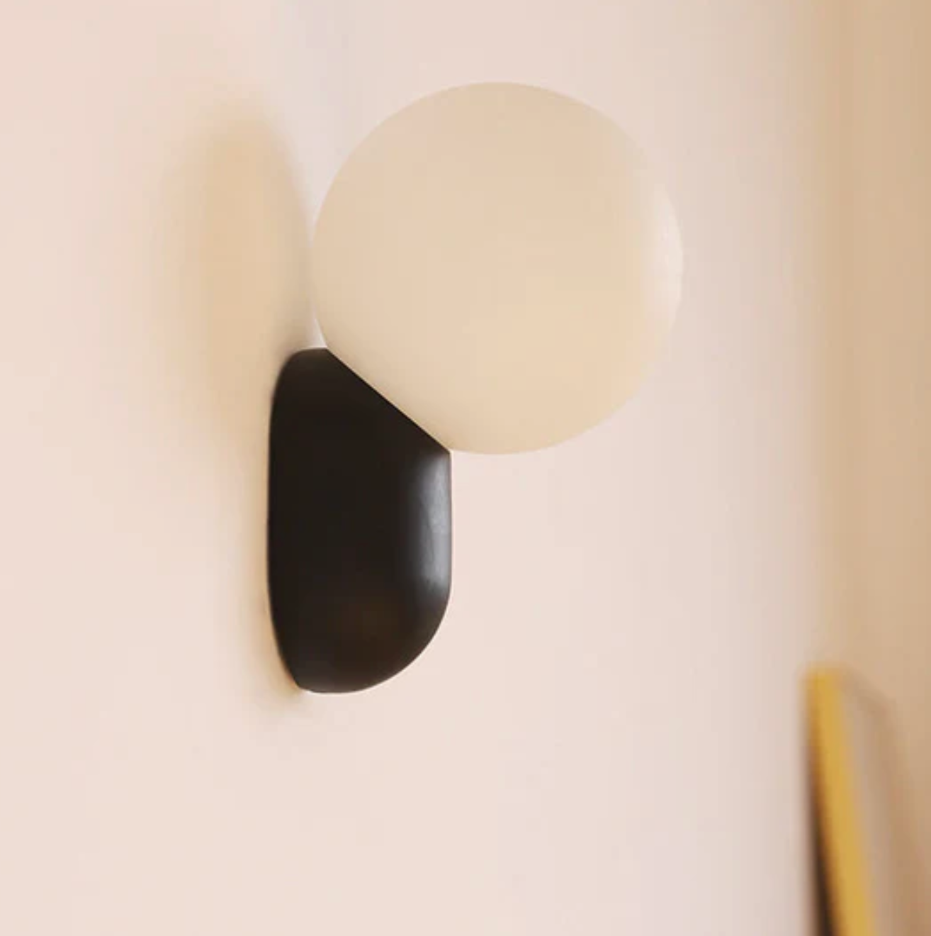 Nowoczesny kinkiet kula LED — designerska lampa ścienna, 5 kolorów | Norivo Norivo