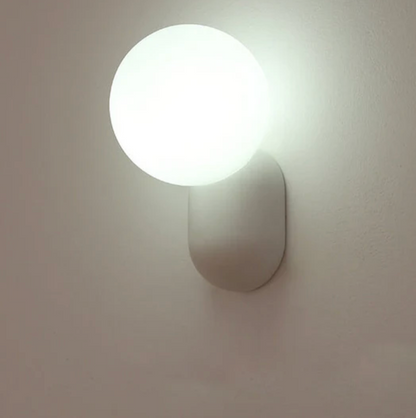 Nowoczesny kinkiet kula LED — designerska lampa ścienna, 5 kolorów | Norivo Norivo