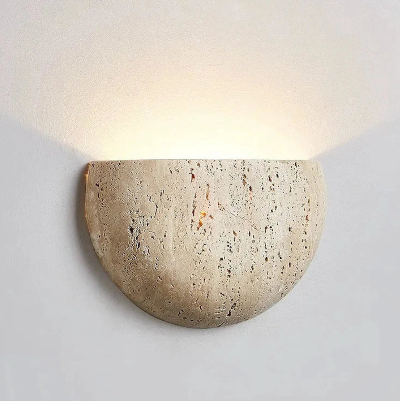 Kinkiet ścienny z kamienia naturalnego — półokrągła lampa LED | Norivo Norivo