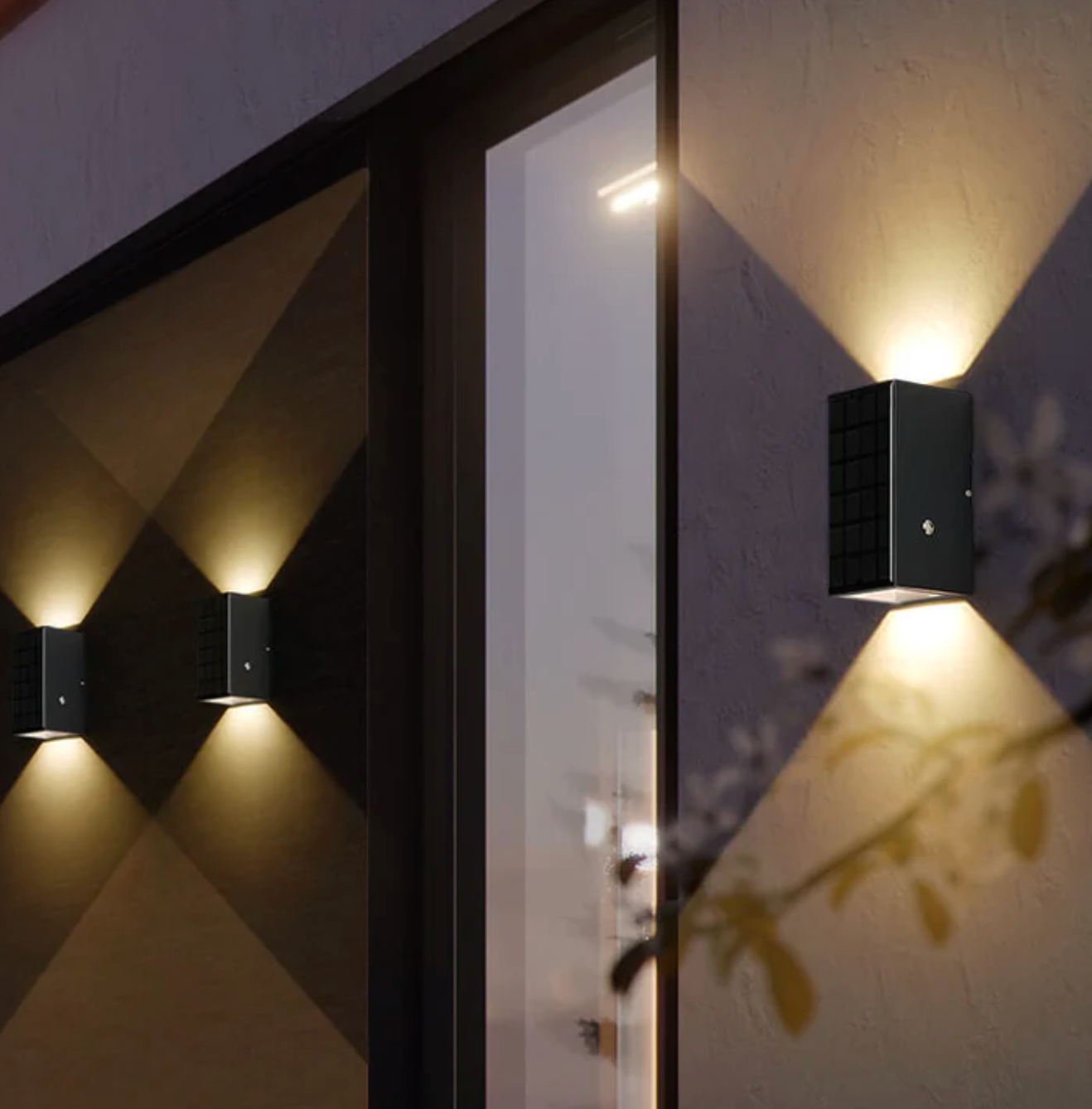 Solarna lampa ścienna LED góra-dół — kinkiet elewacyjny zewnętrzny, 2 rozmiary | Norivo Norivo