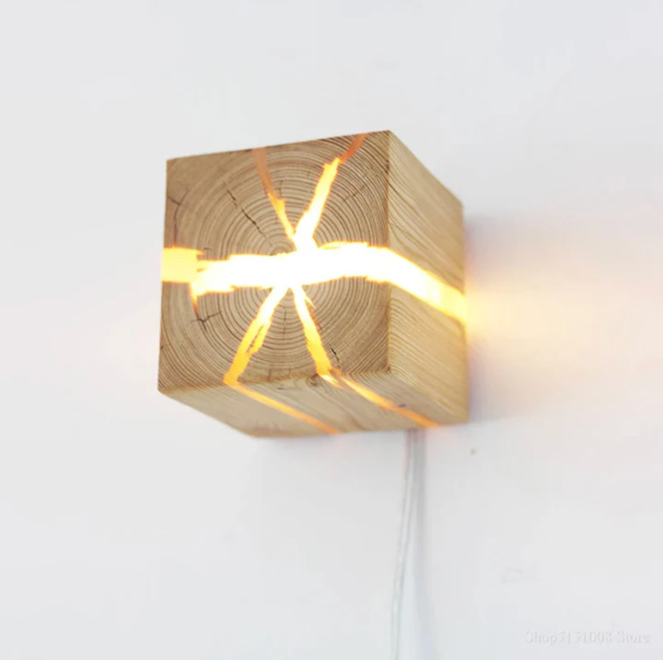 Drewniany kinkiet ścienny LED handmade — lampa z naturalnego drewna | Norivo Norivo
