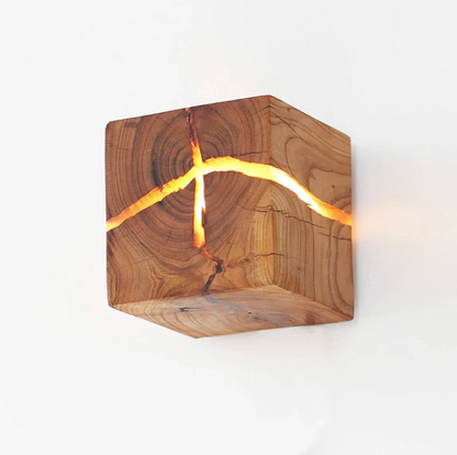 Drewniany kinkiet ścienny LED handmade — lampa z naturalnego drewna | Norivo Norivo