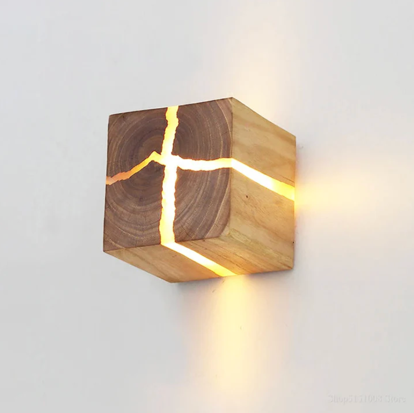 Drewniany kinkiet ścienny LED handmade — lampa z naturalnego drewna | Norivo Norivo