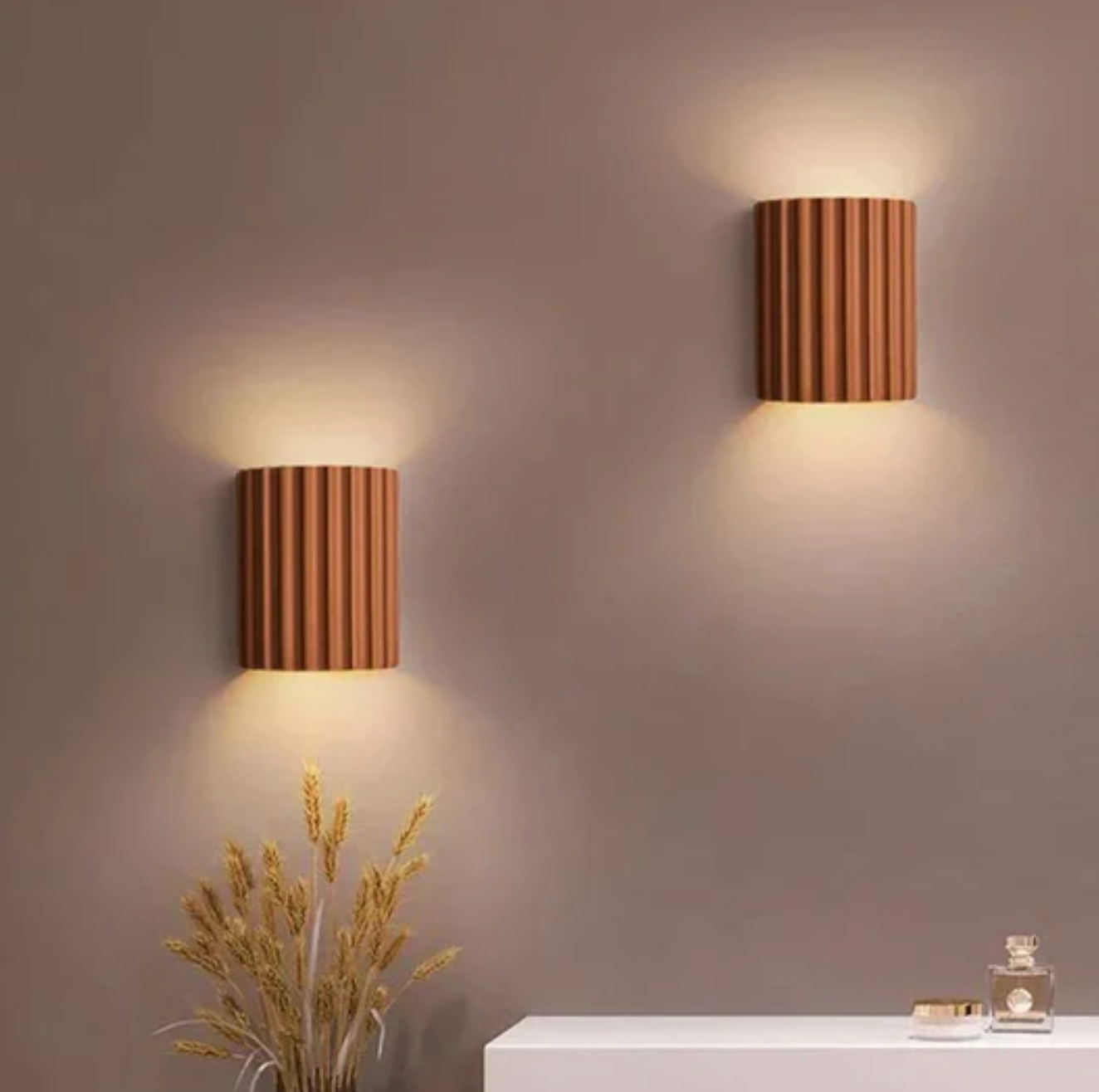 Nowoczesny kinkiet ścienny z żebrowaną strukturą — lampa LED CCT, 4 kolory | Norivo Norivo