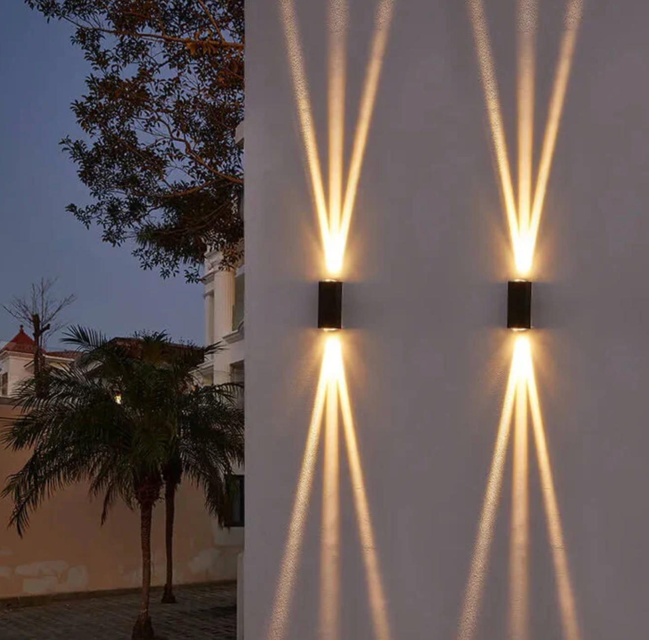 Kinkiet elewacyjny LED góra-dół — nowoczesna lampa zewnętrzna, 2 rozmiary | Norivo Norivo
