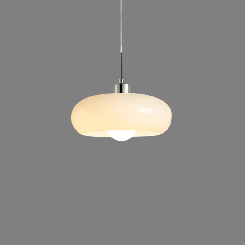 Lampa wisząca z opalizującym kloszem — elegancja retro Bauhaus | Norivo Norivo