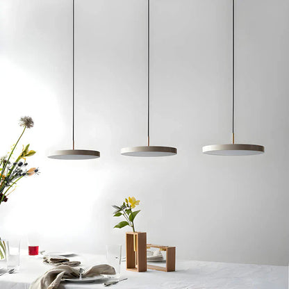 Okrągła lampa wisząca LED — jadalnia i salon | Norivo Norivo