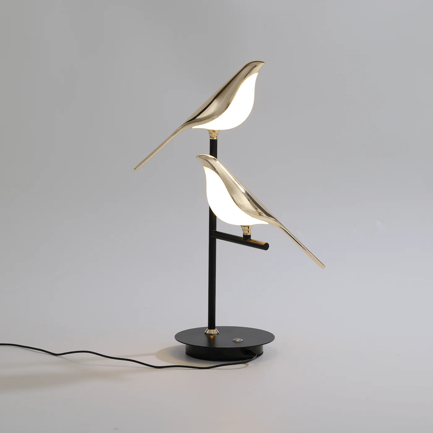 Designerska lampka nocna LED z ptakami — regulowana barwa światła | Norivo Norivo