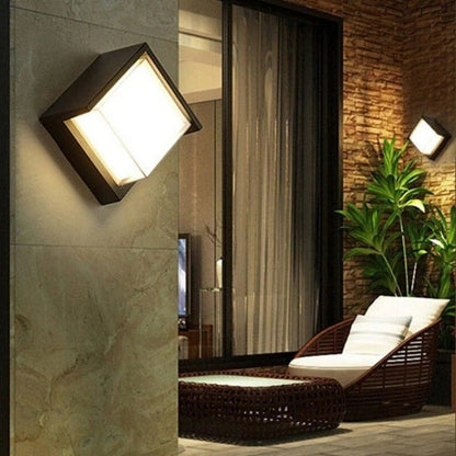 Zewnętrzna lampa ścienna LED z czujnikiem ruchu — IP65 | Norivo Norivo