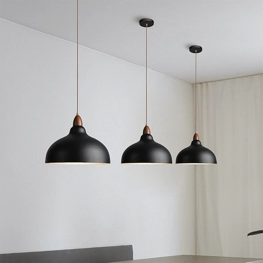 Lampa wisząca z drewnianym akcentem — minimalistyczny design | Norivo Norivo