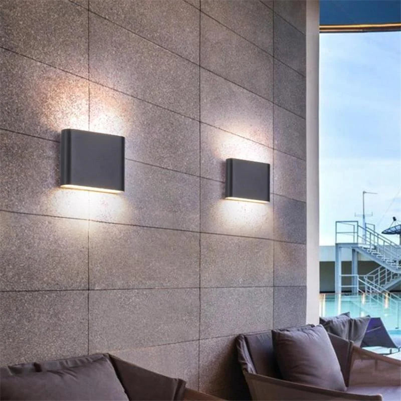 Wodoodporny kinkiet LED — oświetlenie dwukierunkowe góra/dół, aluminium | Norivo Norivo